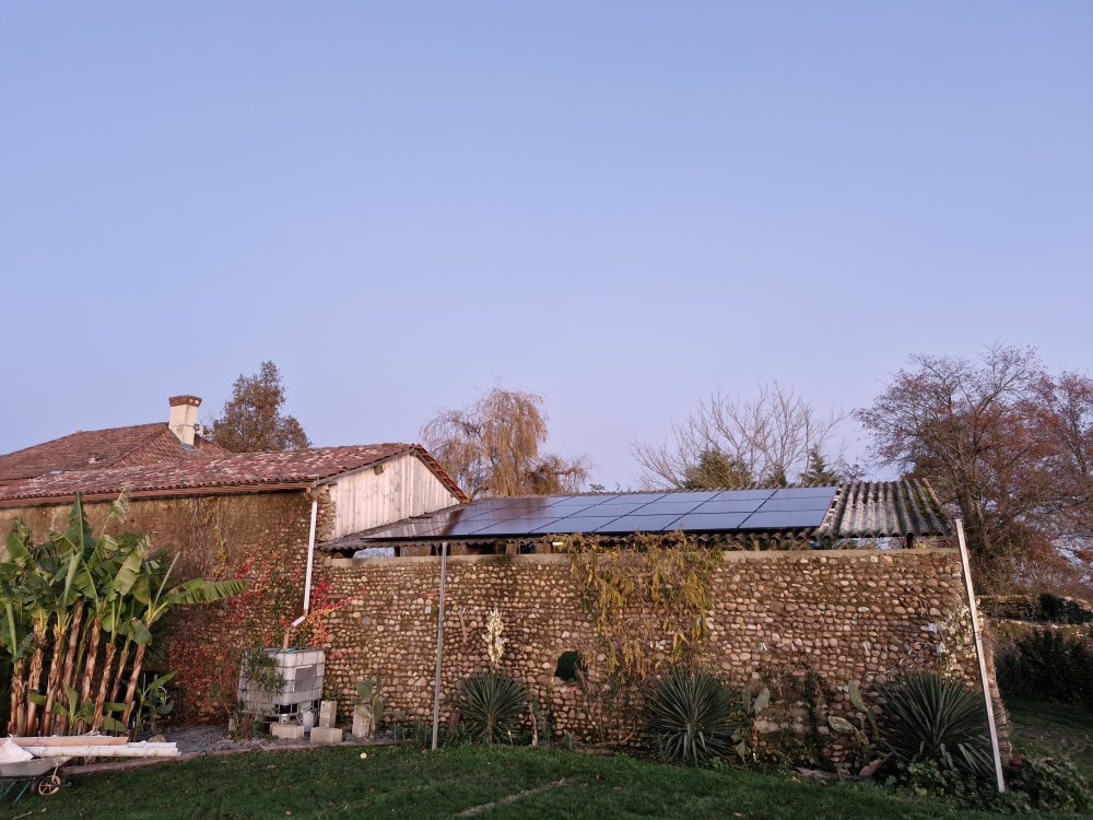 Installation champ photovoltaïque de 8,925 kWc, Commune Segos - Gers (32400)